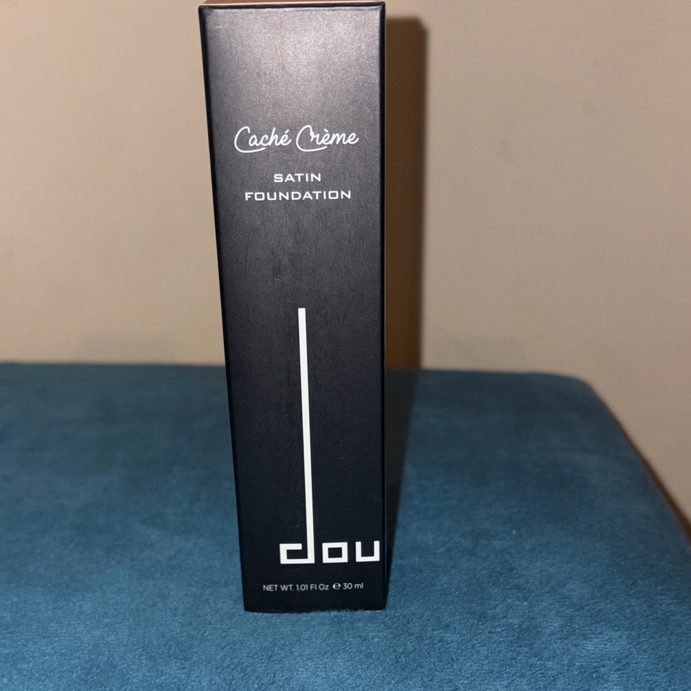 Doucce Caché Crème Satin Foundation - NM5